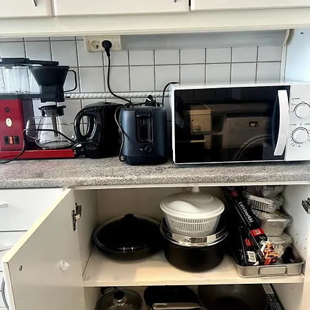 Spacious 3 In Apartment